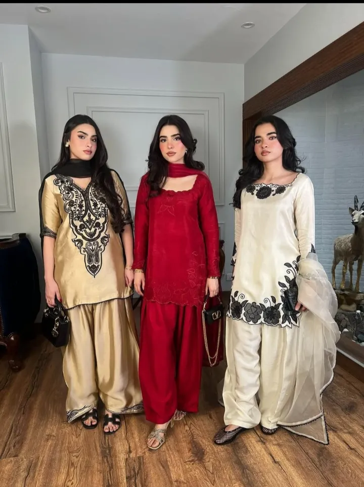 ZOUQ 3pc ( Farshi Shalwar)